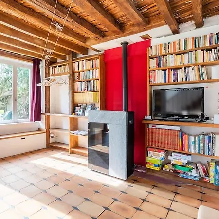 Soleil En Terre De Brie Avec Proche Coulommiers Holiday home *