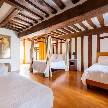 Soleil En Terre De Brie Avec Proche Coulommiers Holiday home Doue
